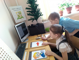 сенсомоторный учебно-развивающий комплект - П-образный стол
